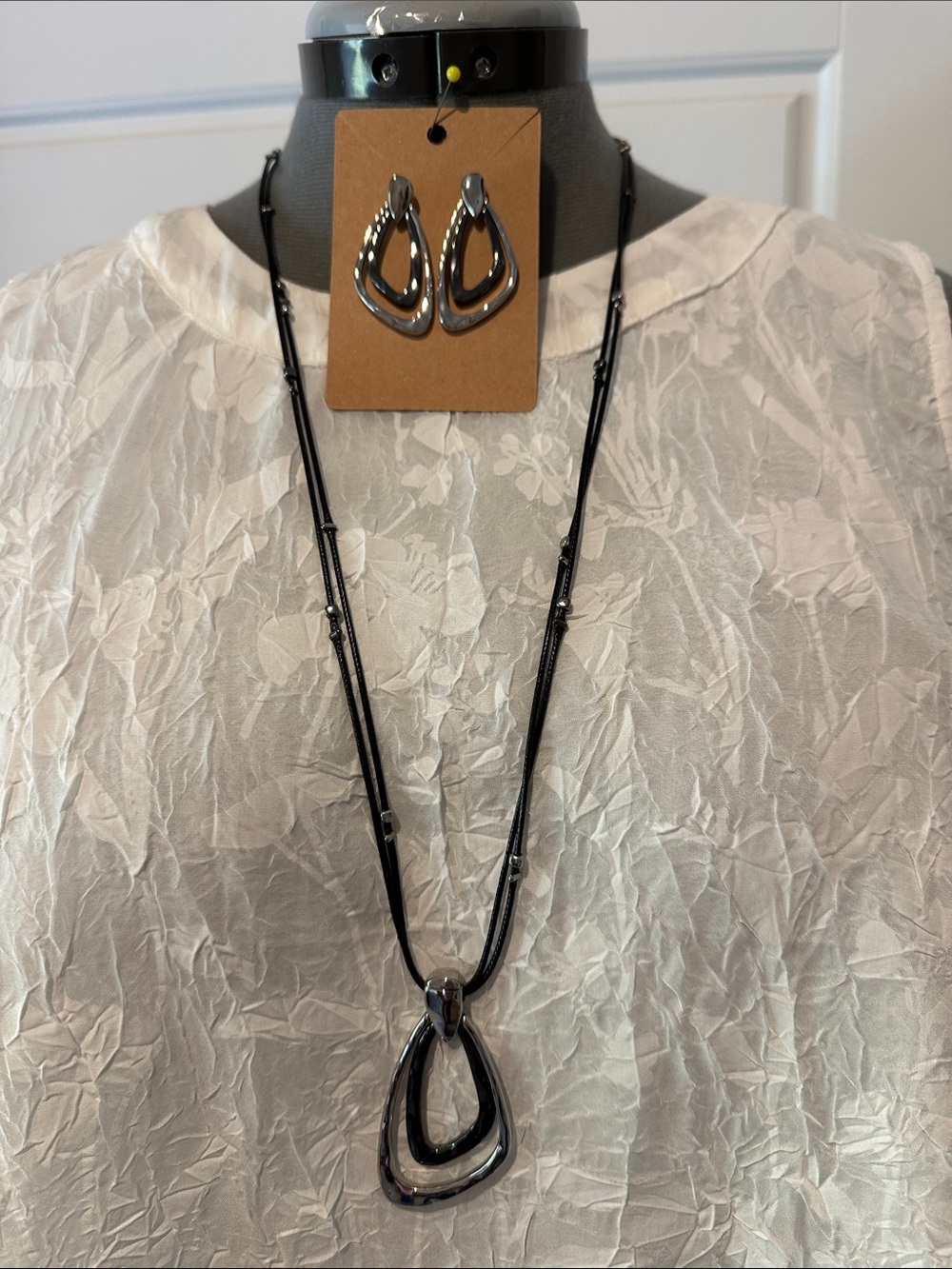 Chico’s Elegant Black Double Teardrop Pendant leather Necklace and Earrings Set